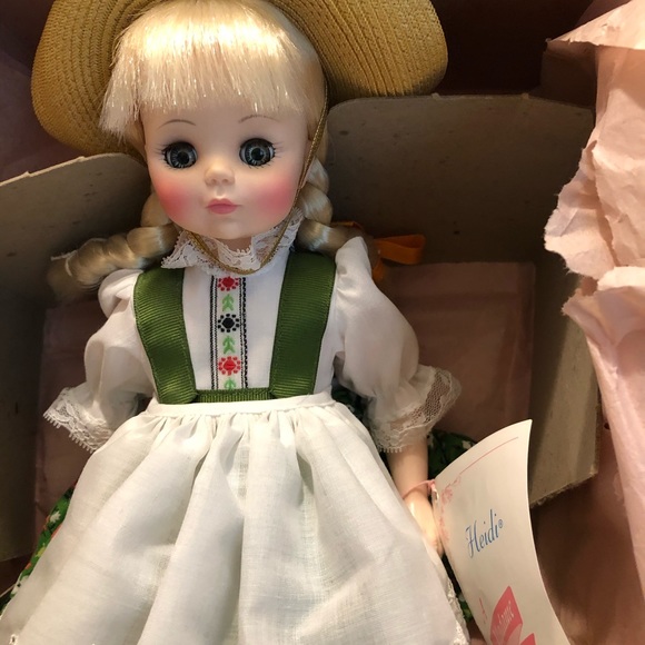 Madame Alexander Heidi doll 1580 - Picture 3 of 4